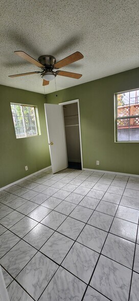 Bedroom - 5829 1/2 Cimarron St