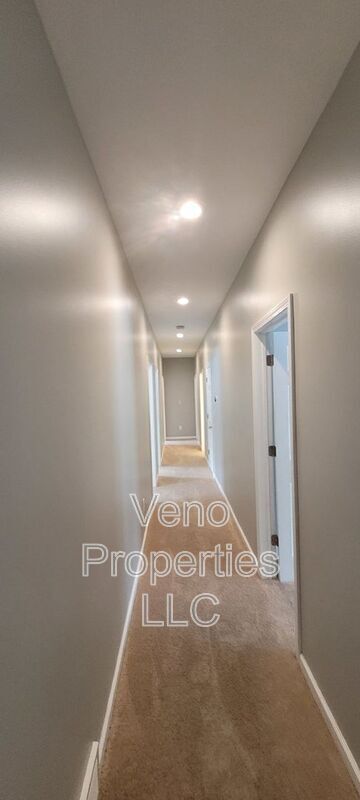 Building Photo - 2057 Rowley Rd