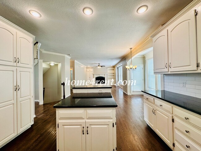 Building Photo - Blue Valley Schools, Walking Distance to Elementary School and Neighborhood Pool!