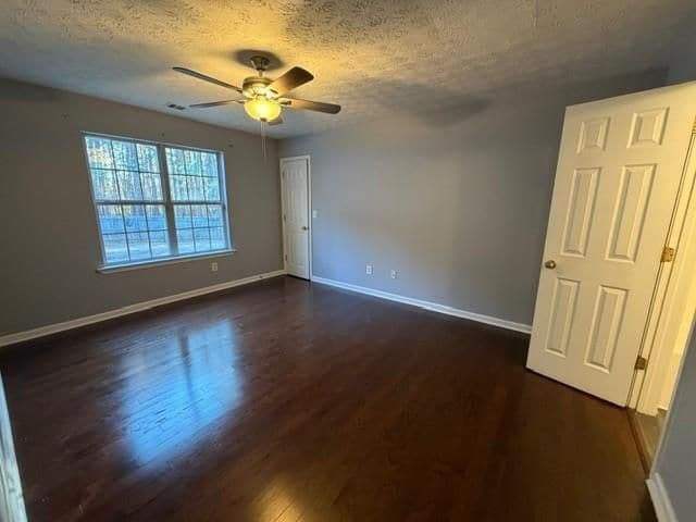 Building Photo - 70 Kenzi Way SW