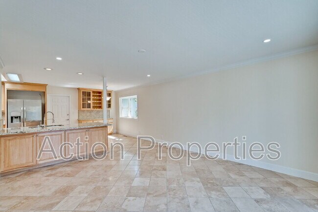Building Photo - 3426 Woodstock Ln