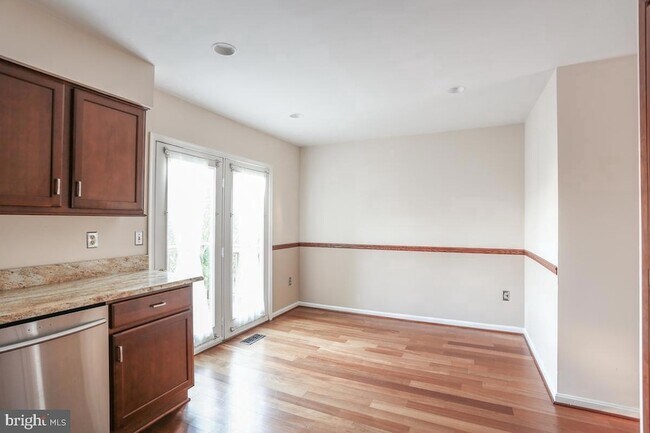 Building Photo - 6316 Over See Ct