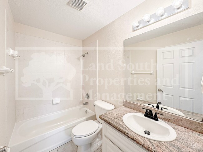 Building Photo - 1031 Hidden Ct