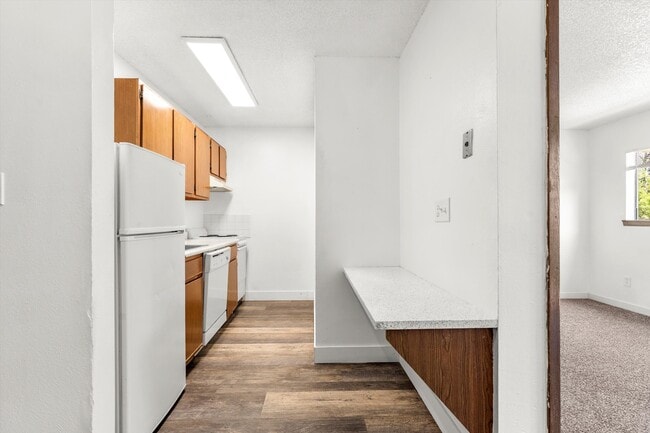 Building Photo - South Street Apartments