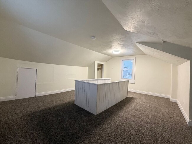 Building Photo - Updated 4BR House now showing!