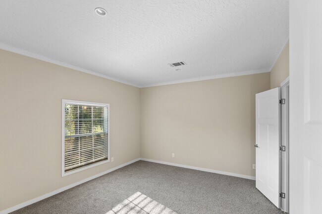 Building Photo - 7662 Monongahela Ave