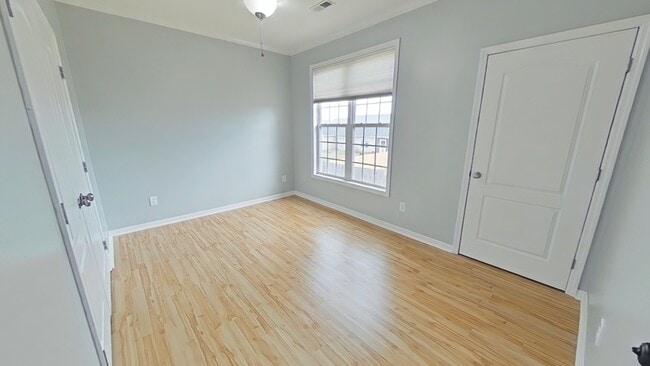 Building Photo - 1324 Kershaw Loop