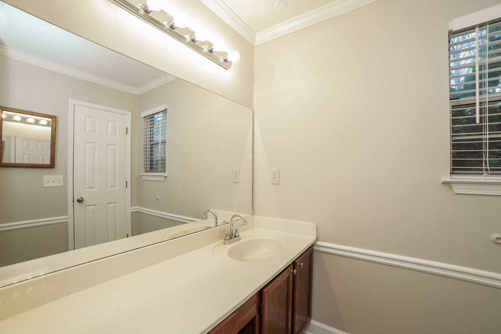 Building Photo - 1338 Colonial Trce NW