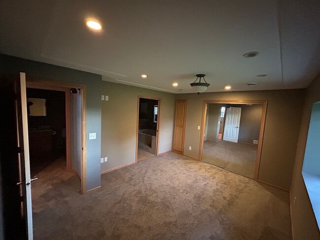 Building Photo - 345 Blue Spruce Ln
