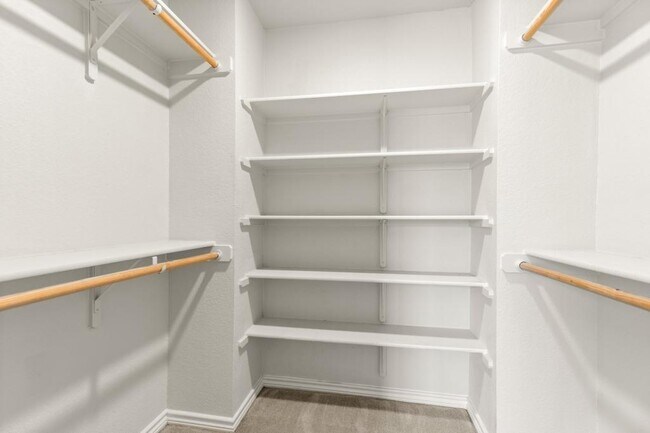 Building Photo - 2802 Scottsdale Dr