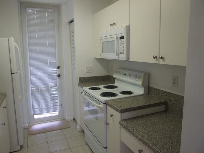 Building Photo - 4822 Chancellor Dr