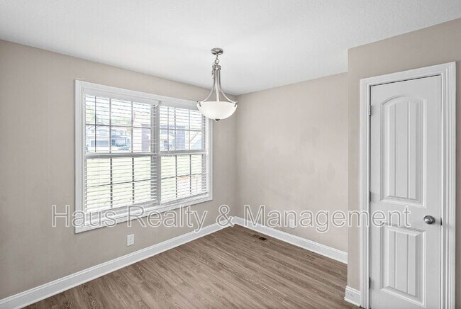 Building Photo - 314 Lugano Ln