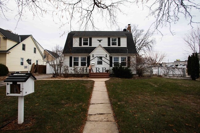 Building Photo - Single Family Home in NW Rochester!