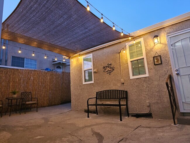 Building Photo - 615 Forest Ave