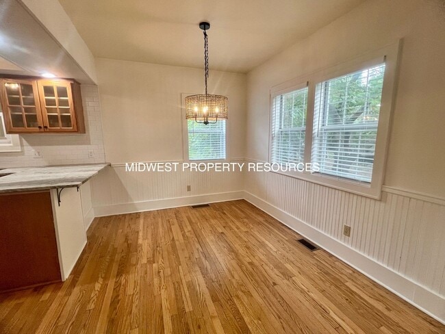 Building Photo - Amazing 4 Bedroom Home!