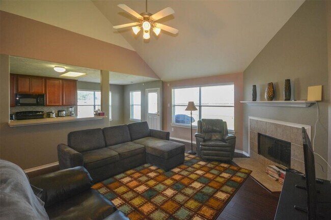 Building Photo - 3008 Middletrace Ln