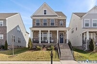 Building Photo - 16913 Thornapple Run