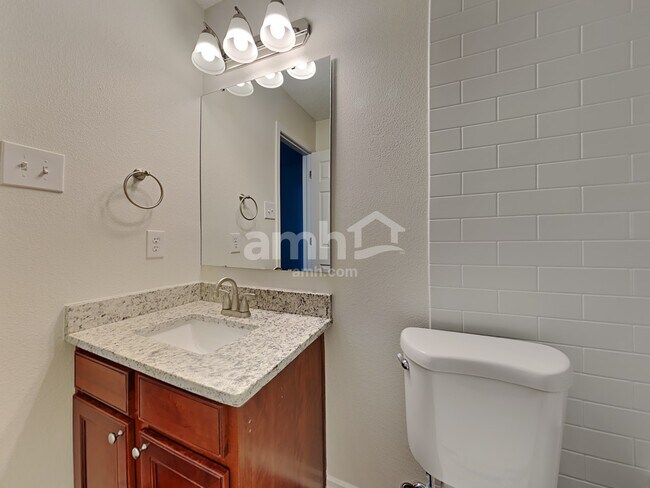 Building Photo - 10258 Golden Dr