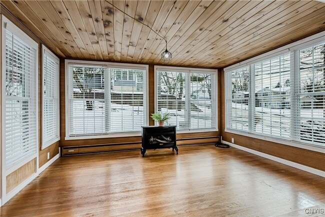 Building Photo - 63 Higby Rd