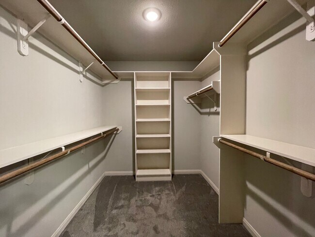 Building Photo - 13089 Vega Ct