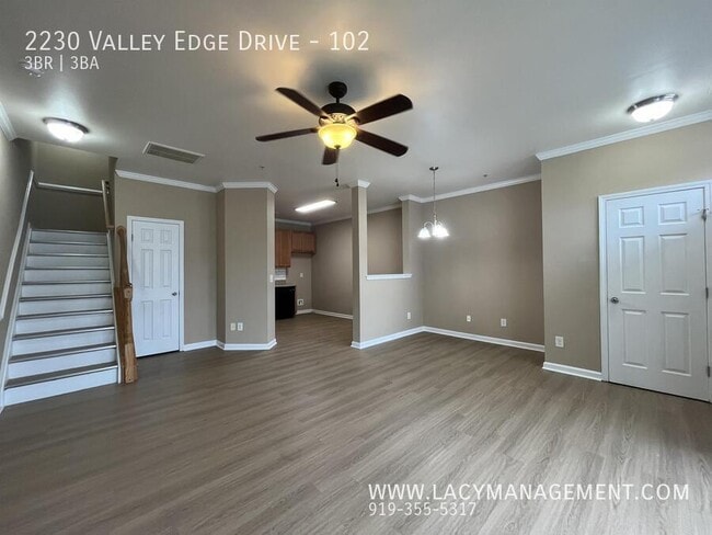 Building Photo - 2230 Valley Edge Dr