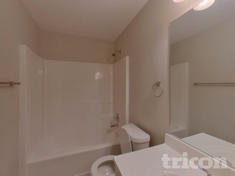 Building Photo - 1444 Bern Dr