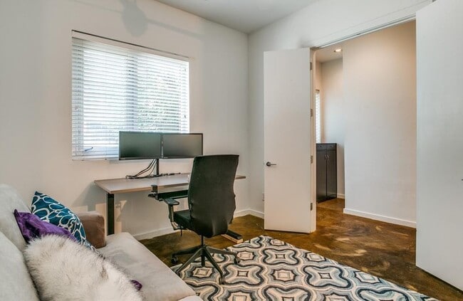 Building Photo - 744 Cannen John Ln