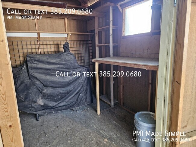 Building Photo - 512 Hawthorne Ave S