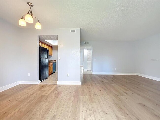 Building Photo - 4795 S Texas Ave