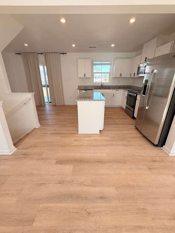 Building Photo - 28 Sebago Pl