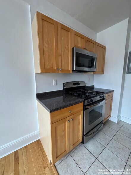 Building Photo - 20 Langdon St