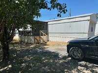 Building Photo - 3 Bedroom/2 bath mobile home