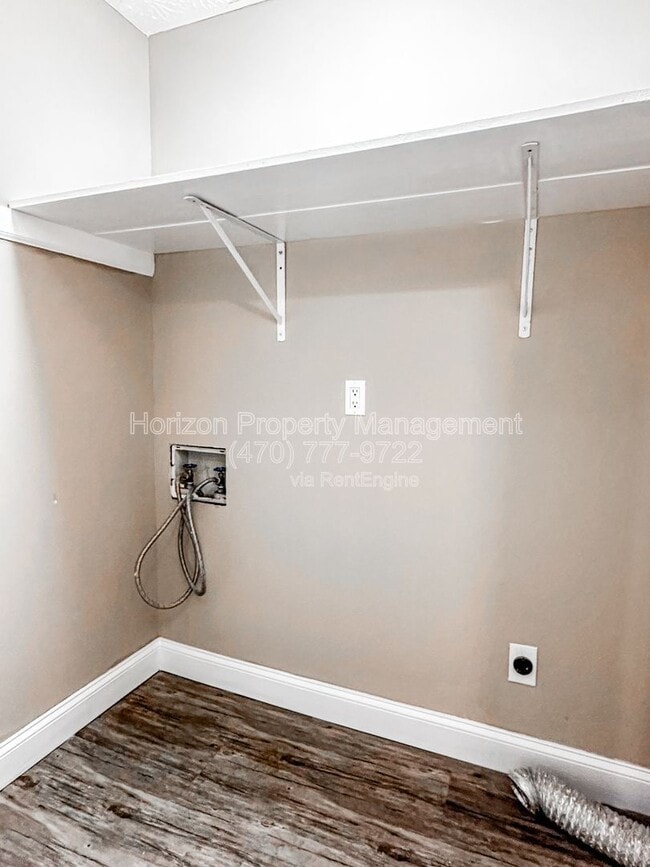 Building Photo - 233 Goshen Ln