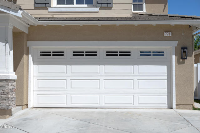 Building Photo - 778 Entrada Dr