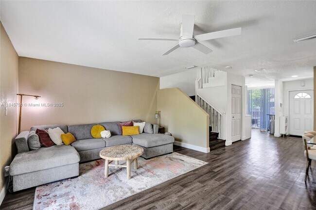 Building Photo - 1359 Sussex Dr