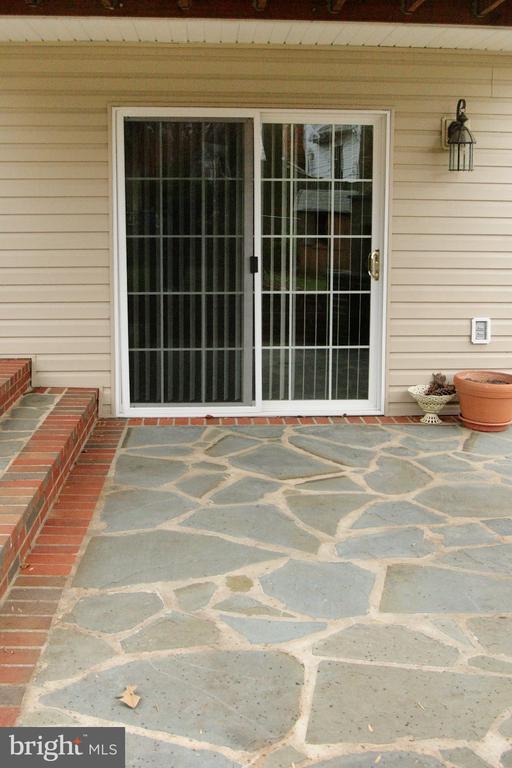 Building Photo - 3317 Pathway Ct