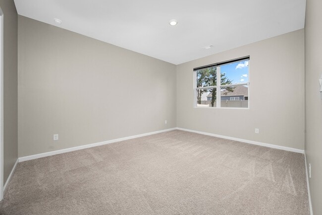 Building Photo - 131 Saddle Horse Ln
