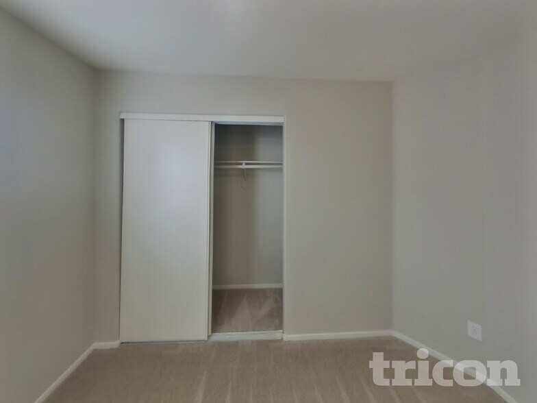 Building Photo - 6232 Diazo St