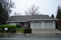 Building Photo - 678 Teesdale Rd