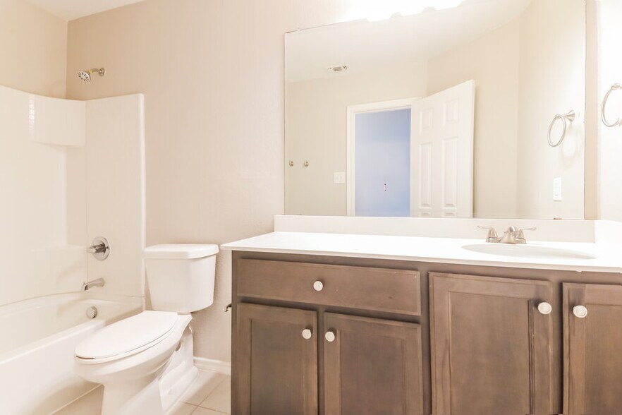Building Photo - 4713 Joshua Dr