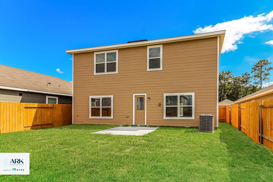 Building Photo - 26820 Steinbeck Dr