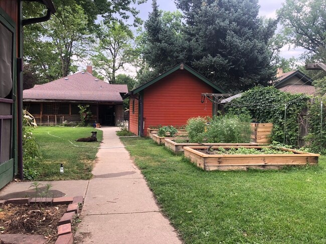 Building Photo - 1209 W Mountain Ave