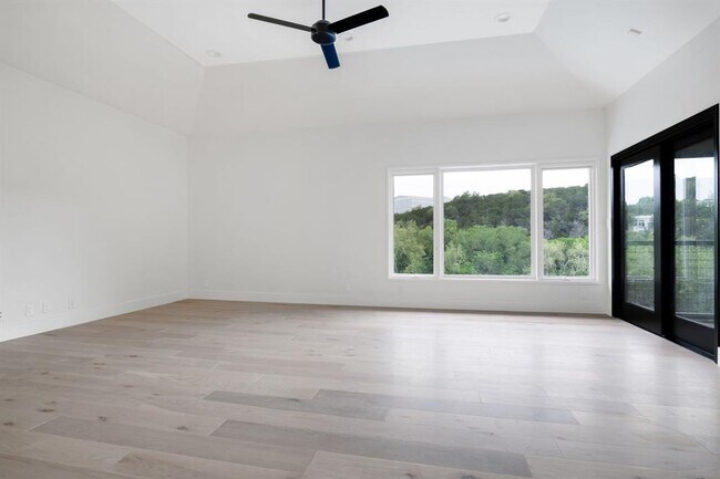 Building Photo - 1716 Bartoncliff Dr