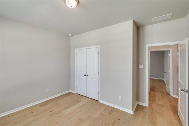 Building Photo - 5513 Deer Run Dr