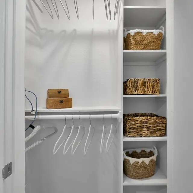 Building Photo - Relax & Thrive | 1-Bed in a Vibrant Community!