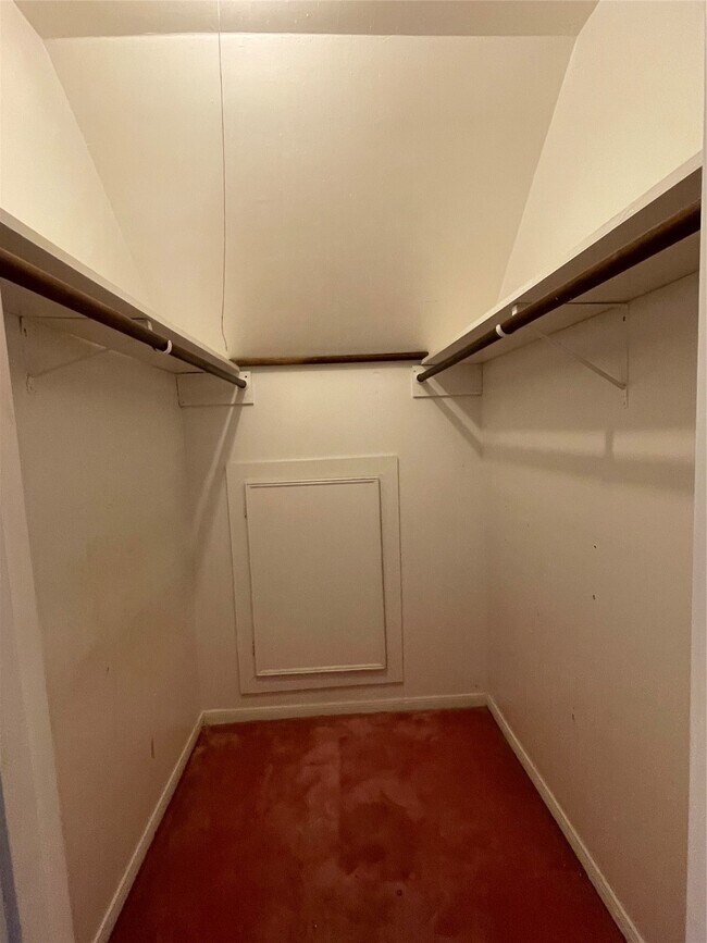 Building Photo - 12322 Huntington Field Dr