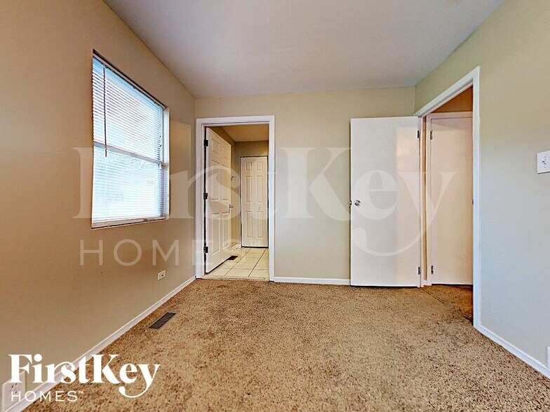 Building Photo - 21 Concord Ave