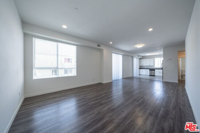 Building Photo - 5941 Barton Ave