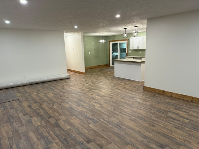 Building Photo - 517 Milliken Rd