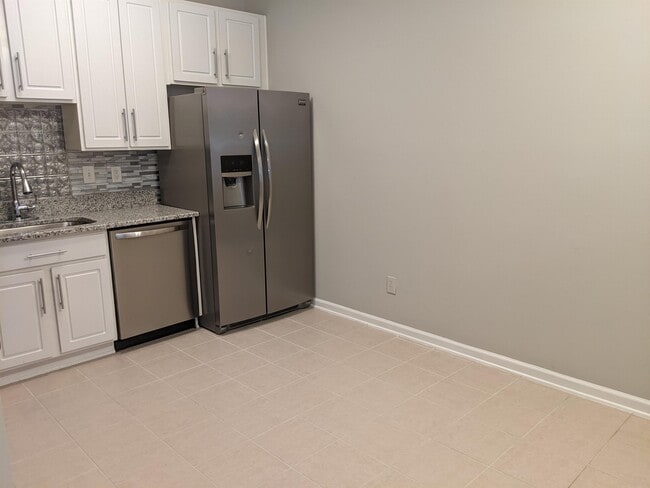 Building Photo - 11730 Mezzanine Dr